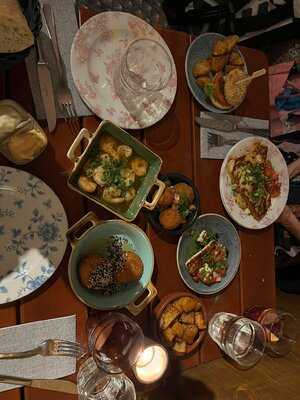 Eatapas Bar & Restaurant