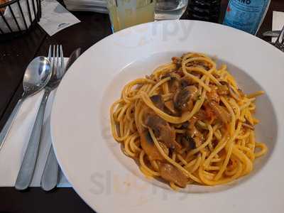 Trattoria Wein Bar Centro Moda