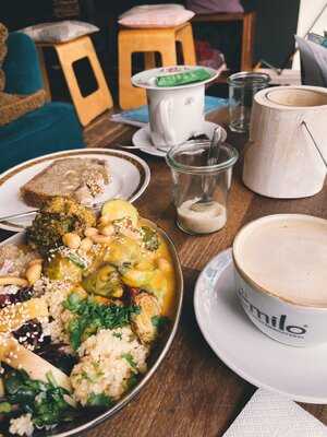 Wanderlust Cafe & Yoga