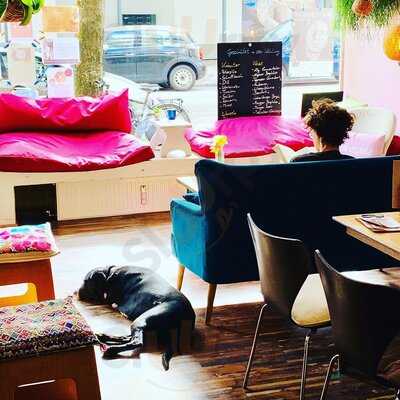 Wanderlust Cafe & Yoga