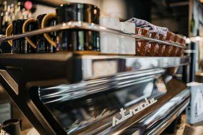 Bar Alpina Im Schuster