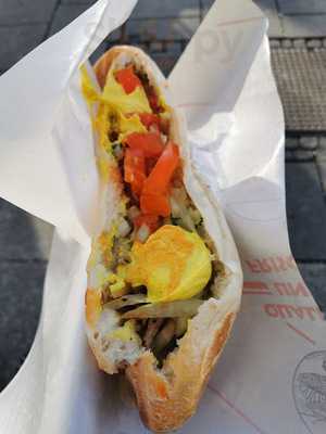 Jahrhundertsosse Essen Bosnawurst Grillfleischsandwich