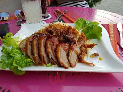 Lilly's Vietnam&tai Cuisin