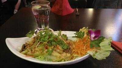 Lilly's Vietnam&tai Cuisin