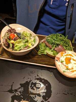 Hans Im GlÜck Burgergrill & Bar