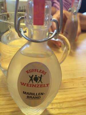 Kufflers Weinzelt
