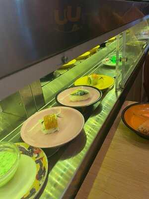 Restaurant Asahi Running Sushi