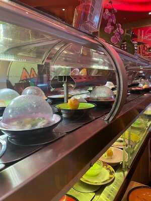 Restaurant Asahi Running Sushi