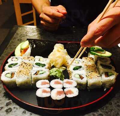 Sakura Sushi Bar