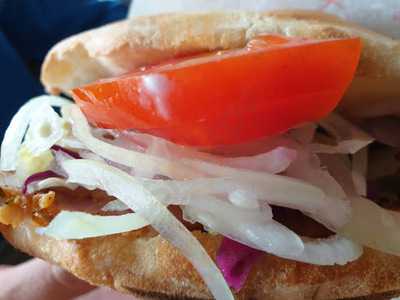 Esto Café Bar Restaurant