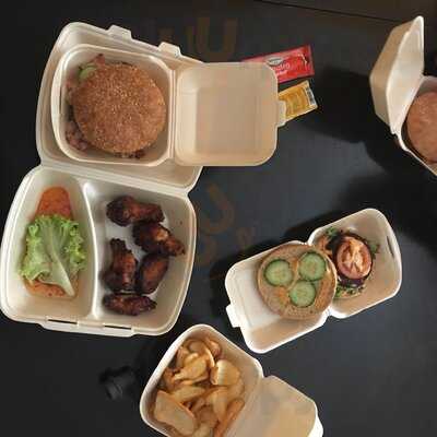 Uncle's Burger & Bar