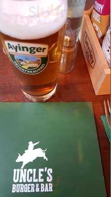 Uncle's Burger & Bar