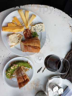 Gaeta Restaurant-café