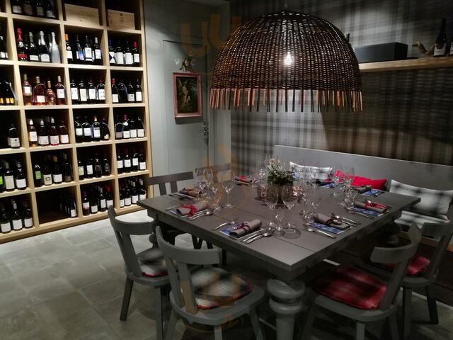 Keck Cafe & Weinbar