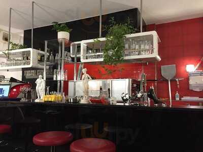 Pizzeria Eiscafe Piccola