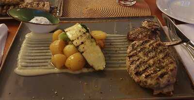 Grillrestaurant, Schwarze Henne, Vino-bar