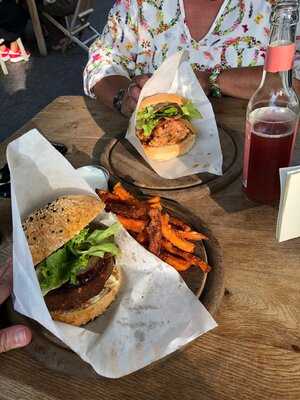 Kalinski Wurstwirtschaft & Gin Bar