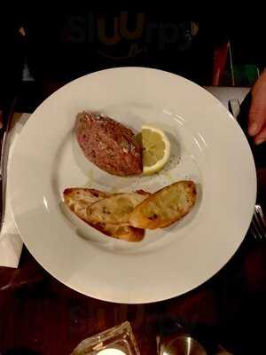 B10 Restaurant Wine & Gin Bar