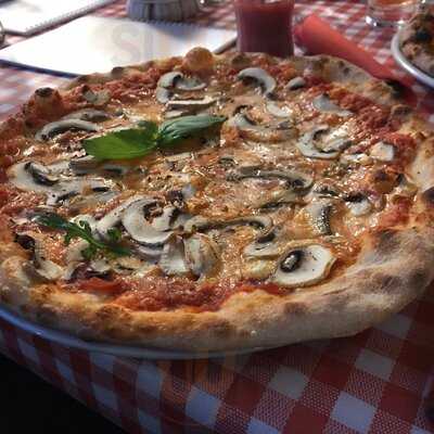 Salentino Pizzeria & Bistro