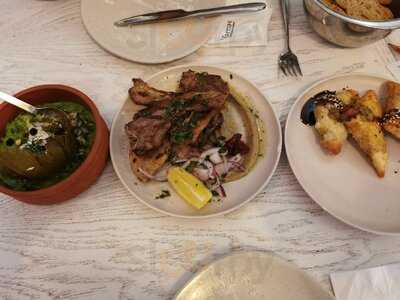 Yamas Meze Restaurant & Weinbar