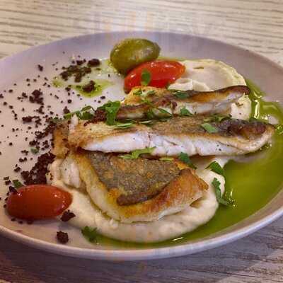 Yamas Meze Restaurant & Weinbar