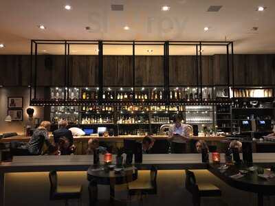 Q1 - Metropolitan Kitchen & Bar