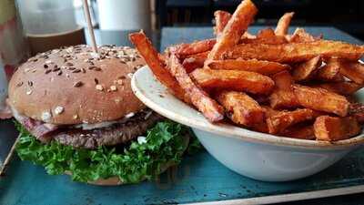 Hans Im GlÜck Burgergrill & Bar