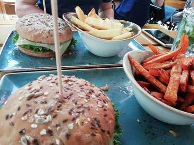 Hans Im GlÜck Burgergrill & Bar