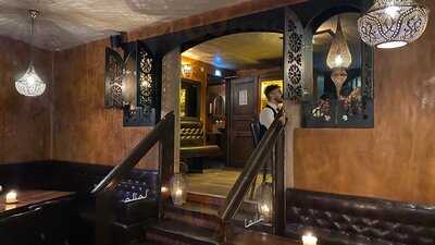 Cafe Restaurant Laila