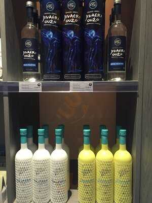 Gold Tree Weinbar Café Bistro