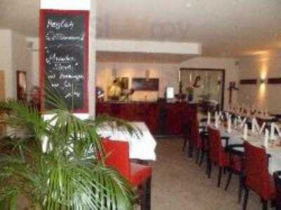 Larry`s Bar & Restaurant