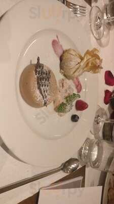 Restaurant Trollinger Im Mövenpick Hotel Stuttgart Airport