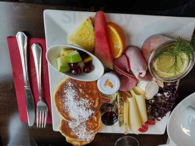 Einstein Restaurant Cafe Bar