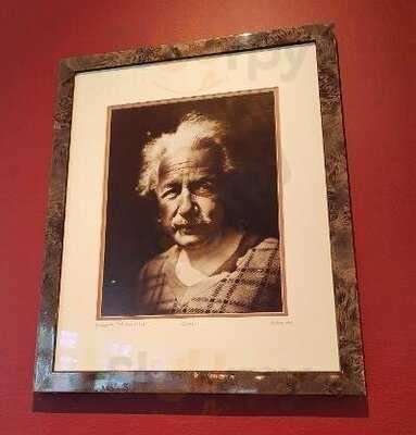Einstein Restaurant Cafe Bar