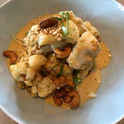 Elements Deli | Restaurant | Lounge