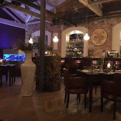 Elements Deli | Restaurant | Lounge