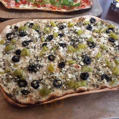 Flammkuchen - Restaurant Nora