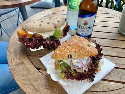 Leo's Juice & Burger