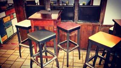 Große Liebe Burger. Cocktail. Bar.