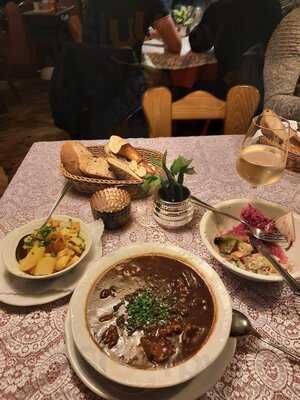 Weinstube Kachelofen