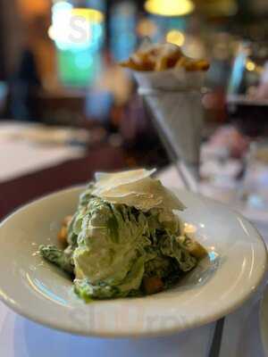 Pier 51 Restaurant & Bar