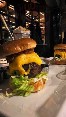 Pier 51 Restaurant & Bar