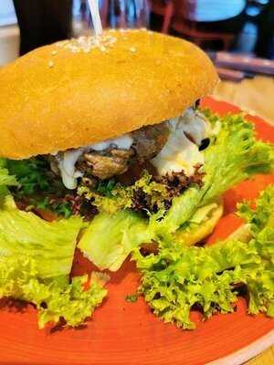 Doctor T Burger-labs