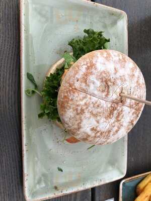 Hans Im GlÜck Burgergrill & Bar