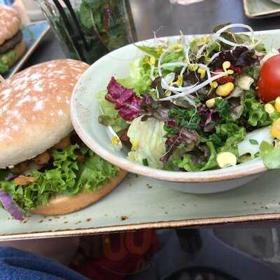 Hans Im GlÜck Burgergrill & Bar