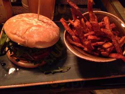 Hans Im GlÜck Burgergrill & Bar