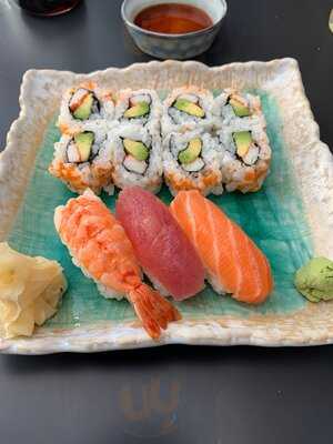 Sushi & Ramen Pirates