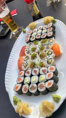 Sushi & Ramen Pirates