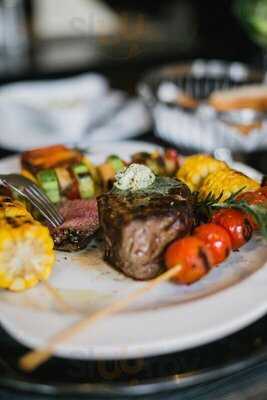 Juls Steak & Cocktail Restaurant