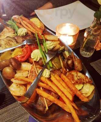 Juls Steak & Cocktail Restaurant